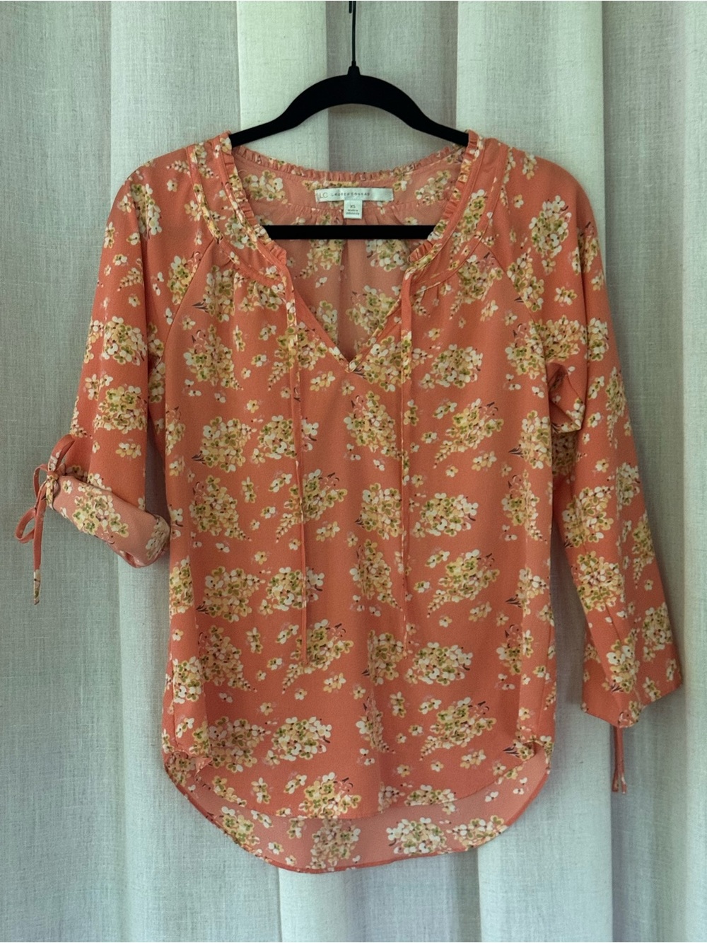 LC Lauren Conrad Coral Floral V-Neck Tie-Sleeve Blouse XS